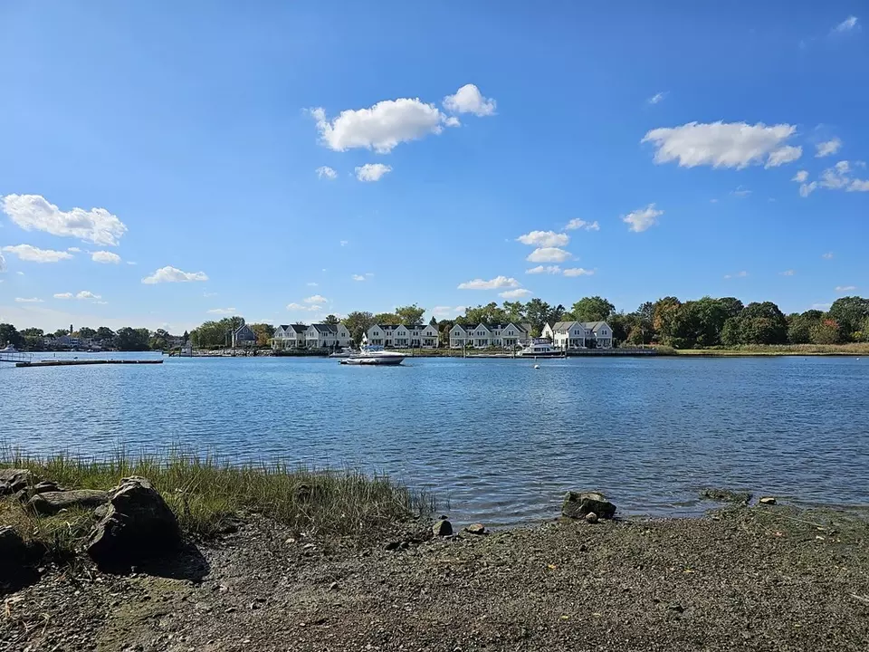  11 Riverview Ave, Danvers, MA 01923 photo 28