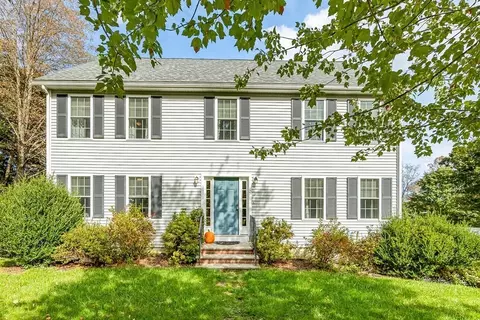 6 Railroad Ave, Georgetown, MA 01833
