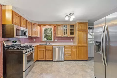 14 Seconset St, Worcester, MA 01602 photo 24