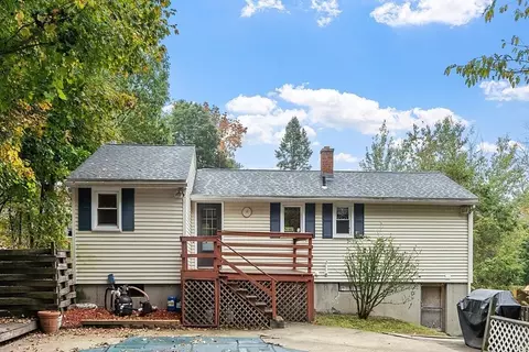 14 Seconset St, Worcester, MA 01602 photo 4