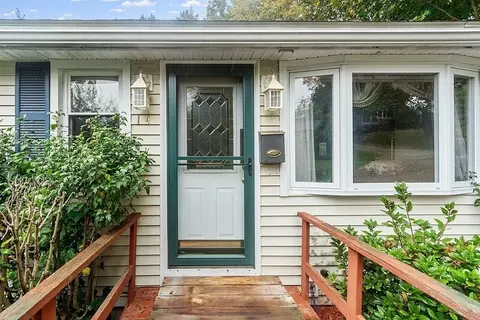 14 Seconset St, Worcester, MA 01602 photo 12