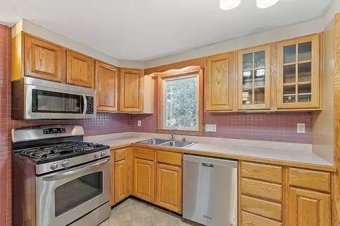 14 Seconset St, Worcester, MA 01602 photo 25