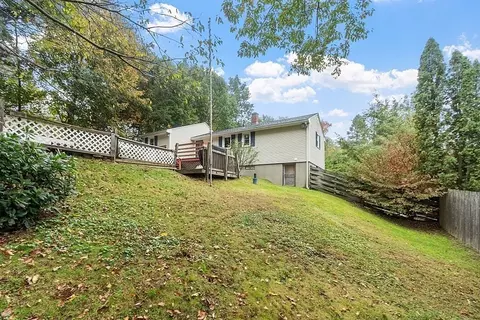 14 Seconset St, Worcester, MA 01602 photo 9