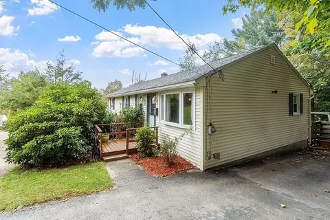 14 Seconset St, Worcester, MA 01602 photo 11