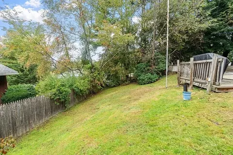 14 Seconset St, Worcester, MA 01602 photo 8
