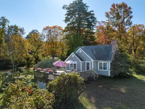 66 Chapin Rd, Hampden, MA 01036