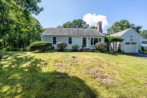 169 Capes Trl, Barnstable, MA 02668