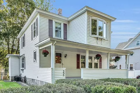 335 Rogers St, Lowell, MA 01852