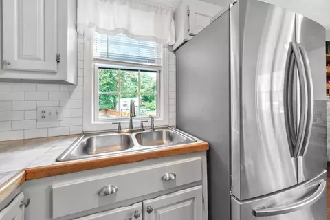 5 Oak Tree Ln, Webster, MA 01570 photo 13