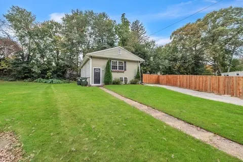 5 Oak Tree Ln, Webster, MA 01570 photo 3