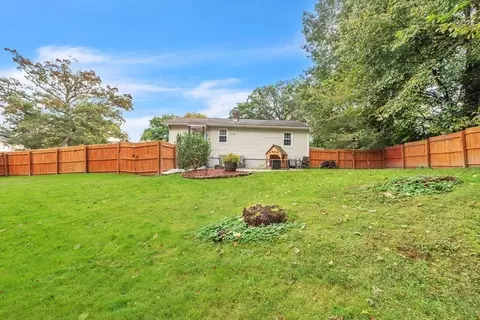 5 Oak Tree Ln, Webster, MA 01570 photo 41