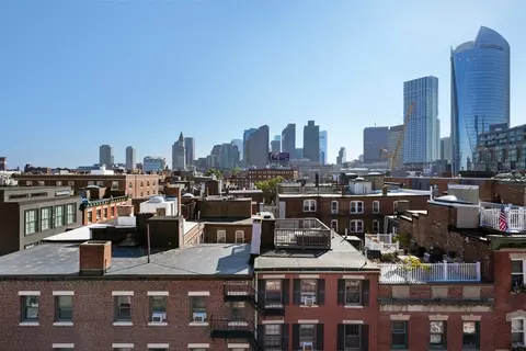 15 Thacher St #4, Boston, MA 02113