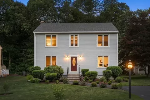7 Perry Henderson Dr, Framingham, MA 01701