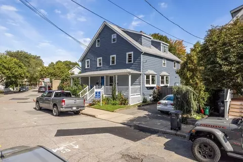 18 Brookford St #18, Cambridge, MA 02140