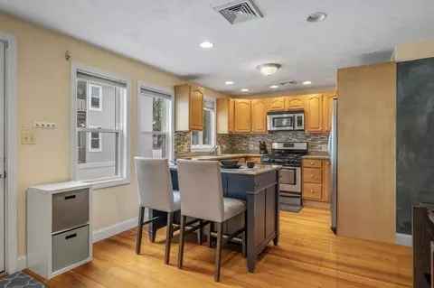 75 Green St #1, Reading, MA 01867 photo 5