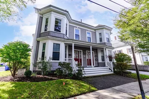 169 Chestnut St #4, Waltham, MA 02453