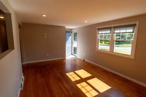 41 White Birch Dr, Springfield, MA 01119 photo 15