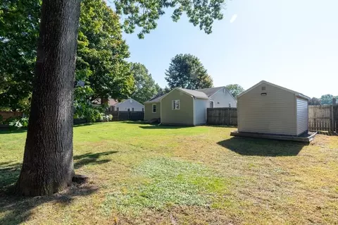 41 White Birch Dr, Springfield, MA 01119 photo 6