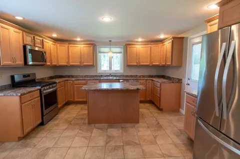 41 White Birch Dr, Springfield, MA 01119 photo 8