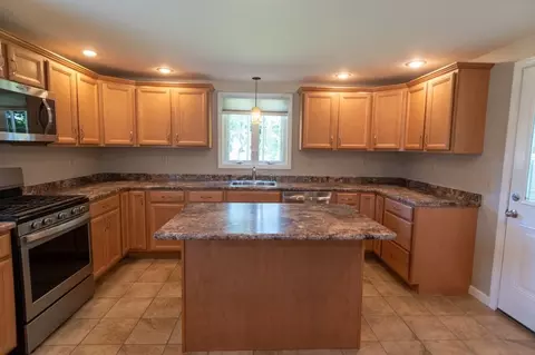 41 White Birch Dr, Springfield, MA 01119 photo 11