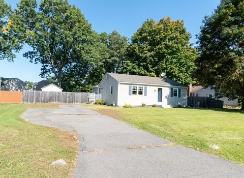 41 White Birch Dr, Springfield, MA 01119 photo 2