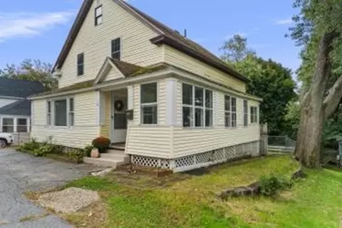 11 Papineau St, Worcester, MA 01603
