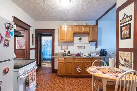61-63 Mansfield St, Springfield, MA 01108 photo 9