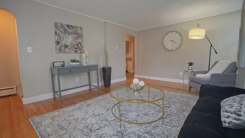 224 School St, Chicopee, MA 01013 photo 5