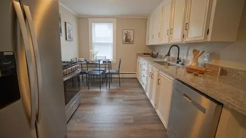 224 School St, Chicopee, MA 01013 photo 12