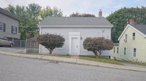 224 School St, Chicopee, MA 01013 photo 3