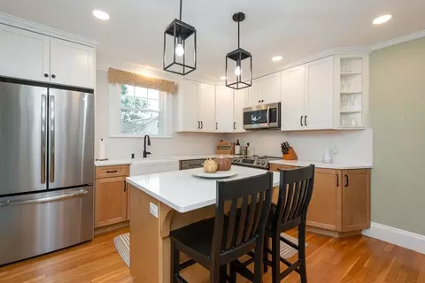 23 Trask St, Danvers, MA 01923 photo 7