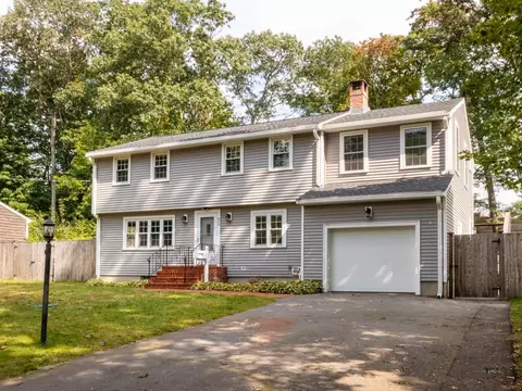 50 Pleasant St, Dedham, MA 02026