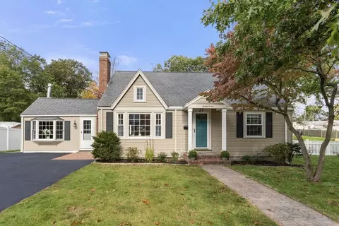27 Stoughton Rd, Dedham, MA 02026