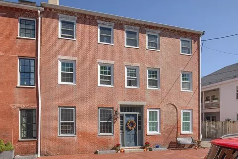 43-45 Middle St #2, Newburyport, MA 01950