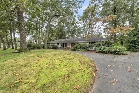 82 Shady Side Dr, Longmeadow, MA 01106