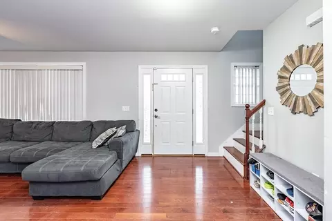 16 Hickox St, Springfield, MA 01104 photo 5