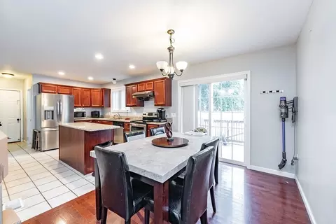 16 Hickox St, Springfield, MA 01104 photo 9