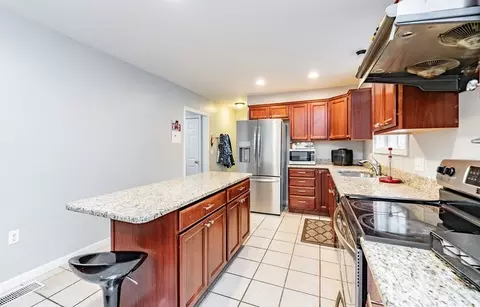 16 Hickox St, Springfield, MA 01104 photo 11