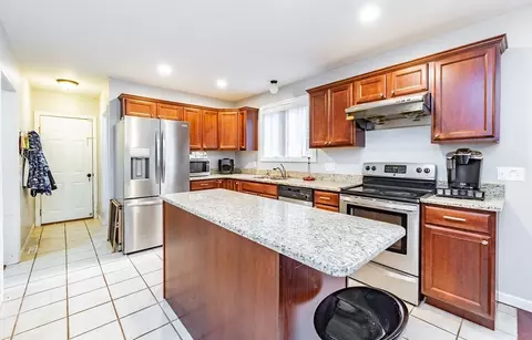16 Hickox St, Springfield, MA 01104 photo 12