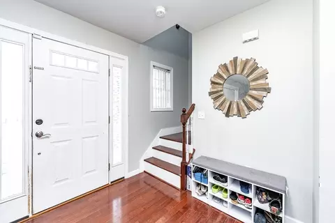 16 Hickox St, Springfield, MA 01104 photo 4