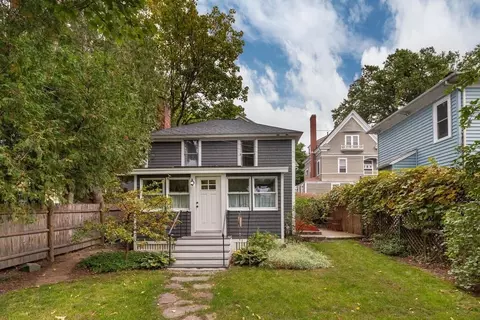 29 Avon St # -a, Wakefield, MA 01880