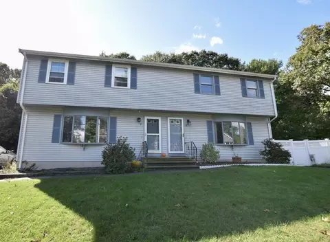 18 Park Pl #18, Taunton, MA 02718