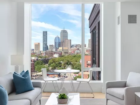 380 Harrison Ave #1016, Boston, MA 02118