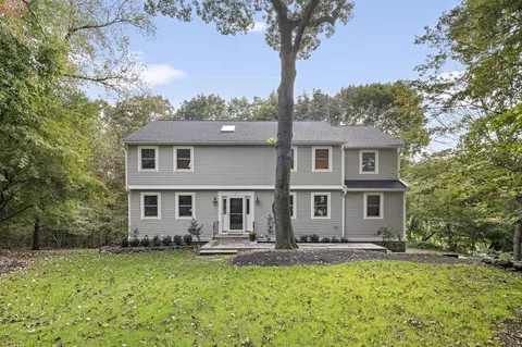 15 Cedar St, Wellesley, MA 02481