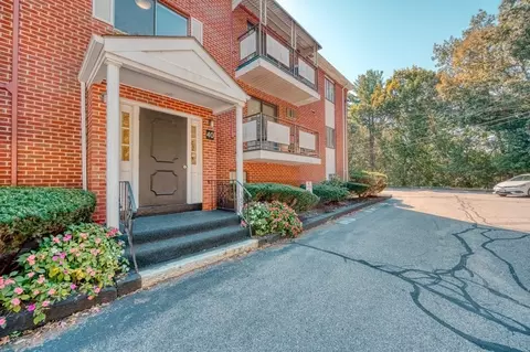 40 Colonial Dr #6, Andover, MA 01810