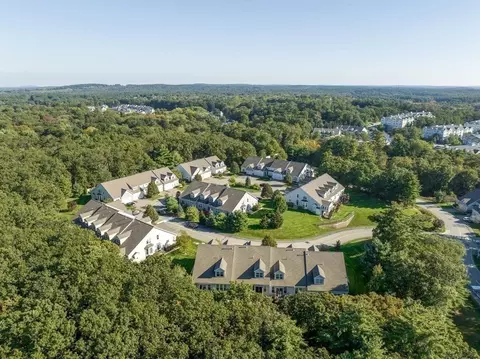 12 Sienna Ln #12, Natick, MA 01760
