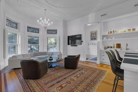 282 Commonwealth Ave #109, Boston, MA 02116