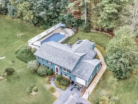 6 Priscilla Rd, Hopkinton, MA 01748