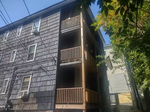49 Crystal St, Worcester, MA 01603 photo 3