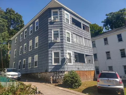 49 Crystal St, Worcester, MA 01603